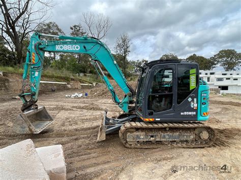 is a kobelco sk85sr-3 a mini excavator|sk85cs7.